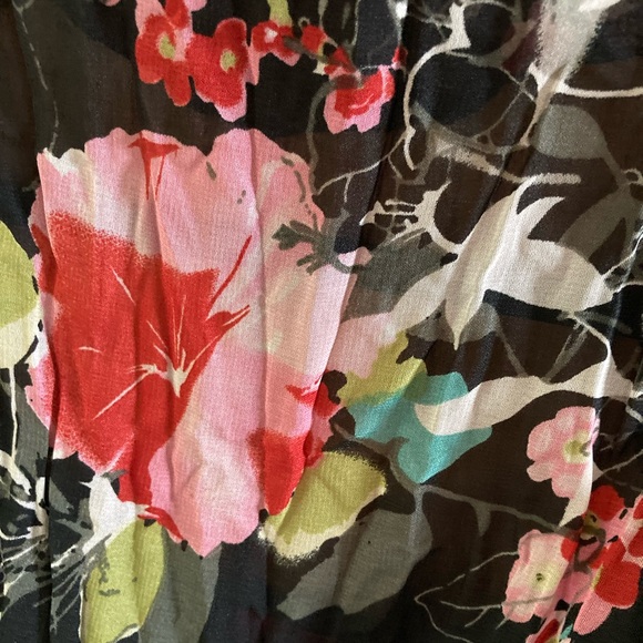 Braided straps, swingtop Size 12-14 Beautiful asymmetrical floral pattern Vfront - Picture 4 of 11